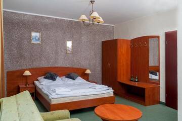 Фото номера Двухместный номер с 1 кроватью или 2 отдельными кроватями Отель Hotel Paradiso г. Suchedniów 11