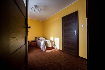 Фото номера Большой двухместный номер с 1 кроватью Хостелы Park Hostel г. Suchedniów 7